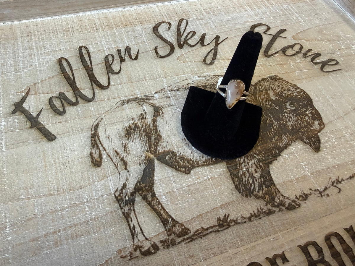 Sterling Silver Montana Moss Agate Ring Size 8, Teardrop Agate Stone, Serrated Bezel, Split Shank Southwestern Ring, Gift for Her