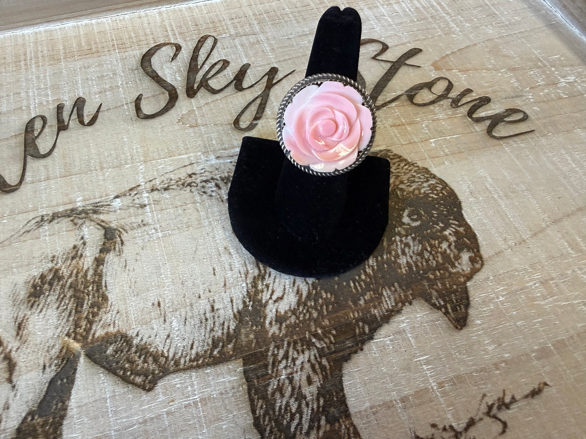 Sterling Silver Pink Conch Shell Rose Ring Size 7, Carved Pink Rose Flower, Rope Twist Bezel, Southwestern Statement Ring