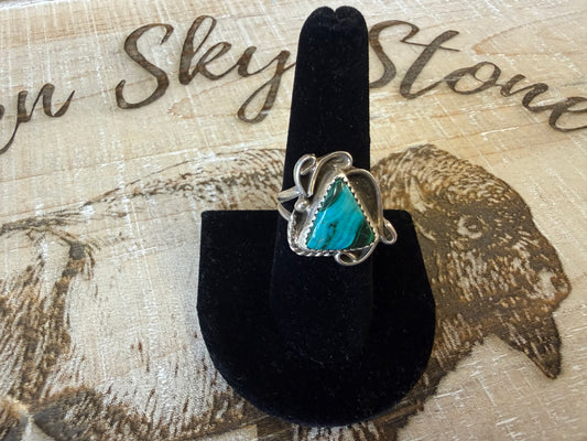 Sterling Silver Chrysocolla Ring Size 7.5, Blue Green Triangle Stone, Scroll Accents, Split Shank Southwestern Ring