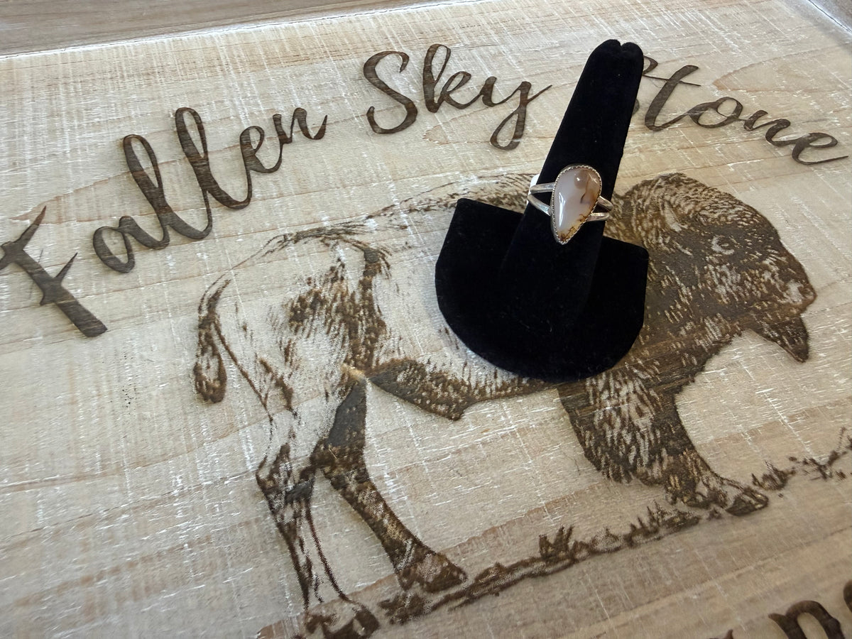 Sterling Silver Montana Moss Agate Ring Size 8, Teardrop Agate Stone, Serrated Bezel, Split Shank Southwestern Ring, Gift for Her