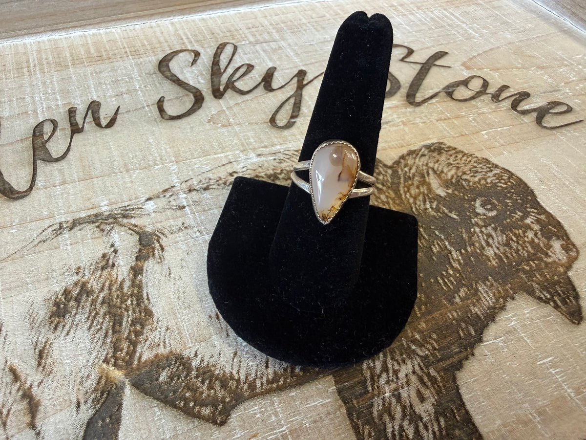 Sterling Silver Montana Moss Agate Ring Size 8, Teardrop Agate Stone, Serrated Bezel, Split Shank Southwestern Ring, Gift for Her