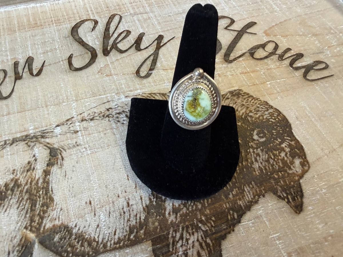Sterling Silver Palomino Turquoise Ring Size 9, Rope Twist Bezel, Green Cream Stone with Matrix, Southwestern Teardrop Ring